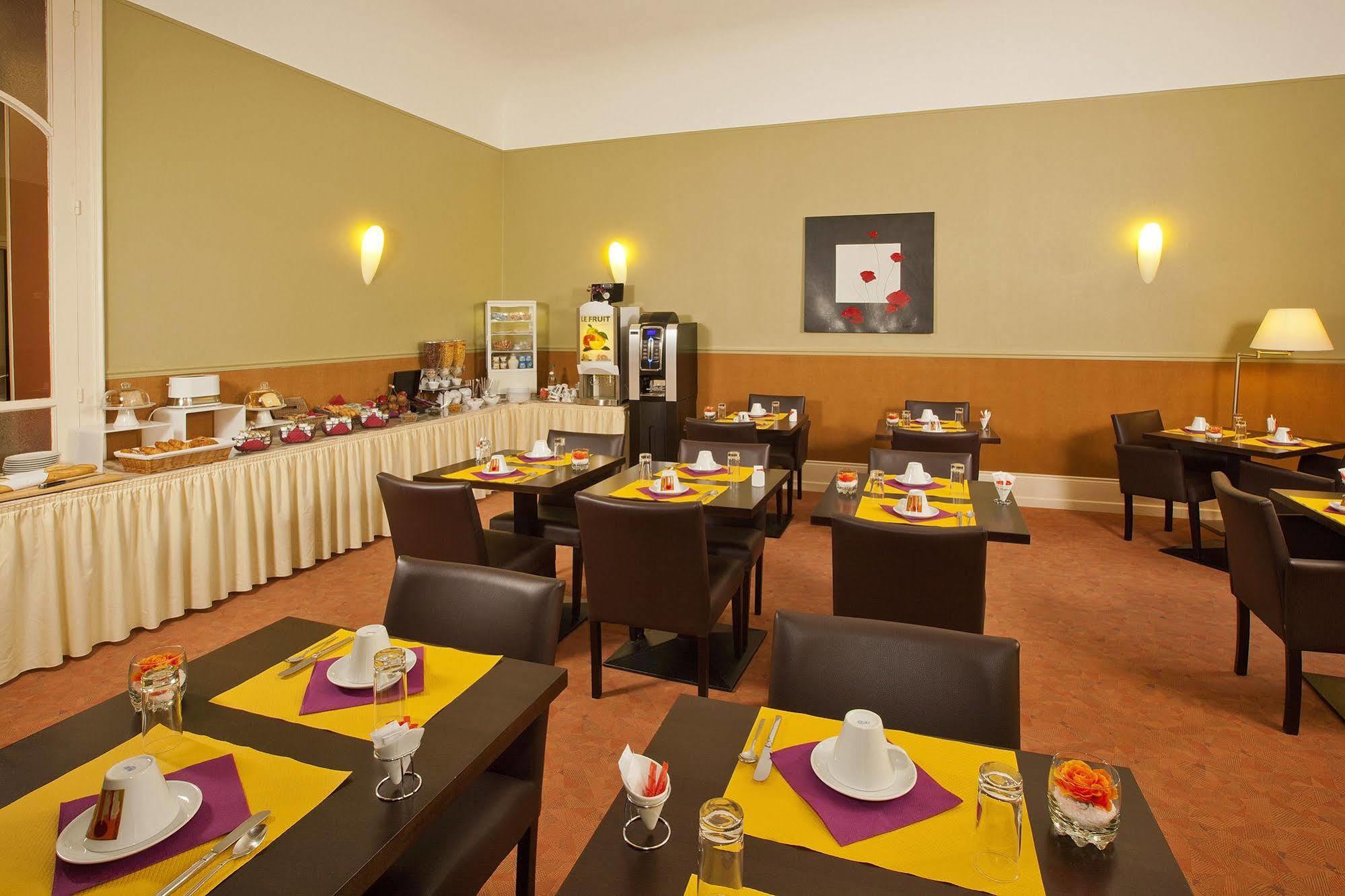 Hotels & Residences - Les Thermes ลุกซุยล์-เลส์-แบ็งส์ ภายนอก รูปภาพ